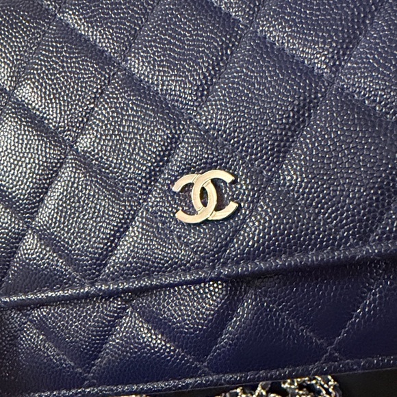CHANEL Classic Navy Caviar WOC - Picture 3 of 15